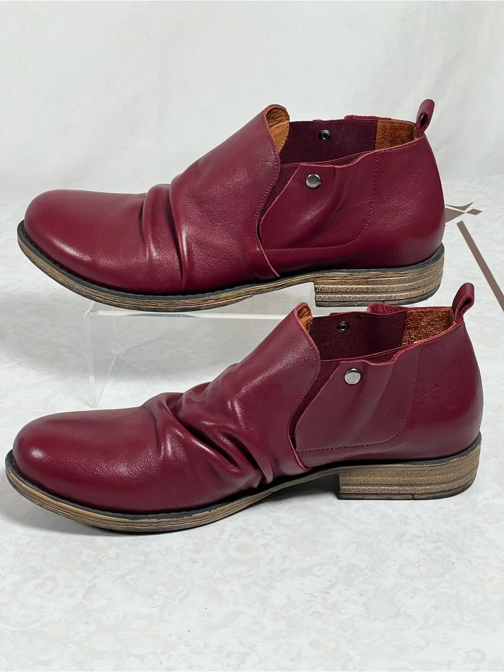 Biza Ellis Ruched Leather Slip-on Bootie Loafer Shoe Womens Sz Euro 40, US 9